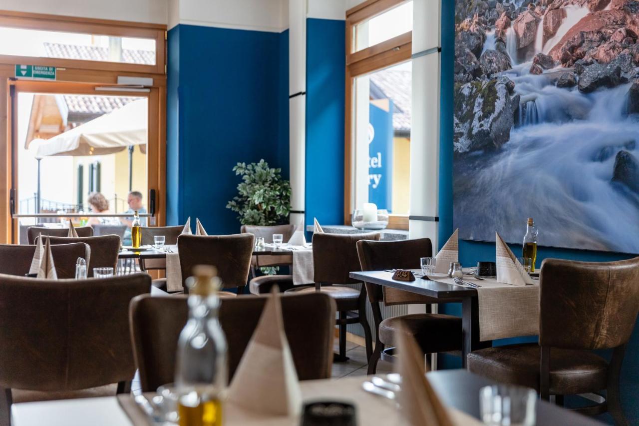 Hotel Lory - Molveno - Dolomiti Exteriör bild