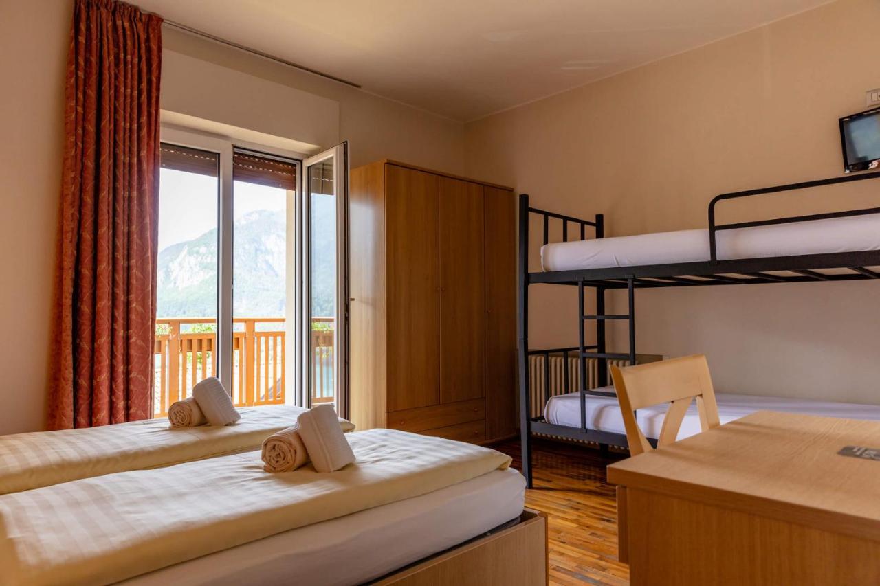 Hotel Lory - Molveno - Dolomiti Exteriör bild